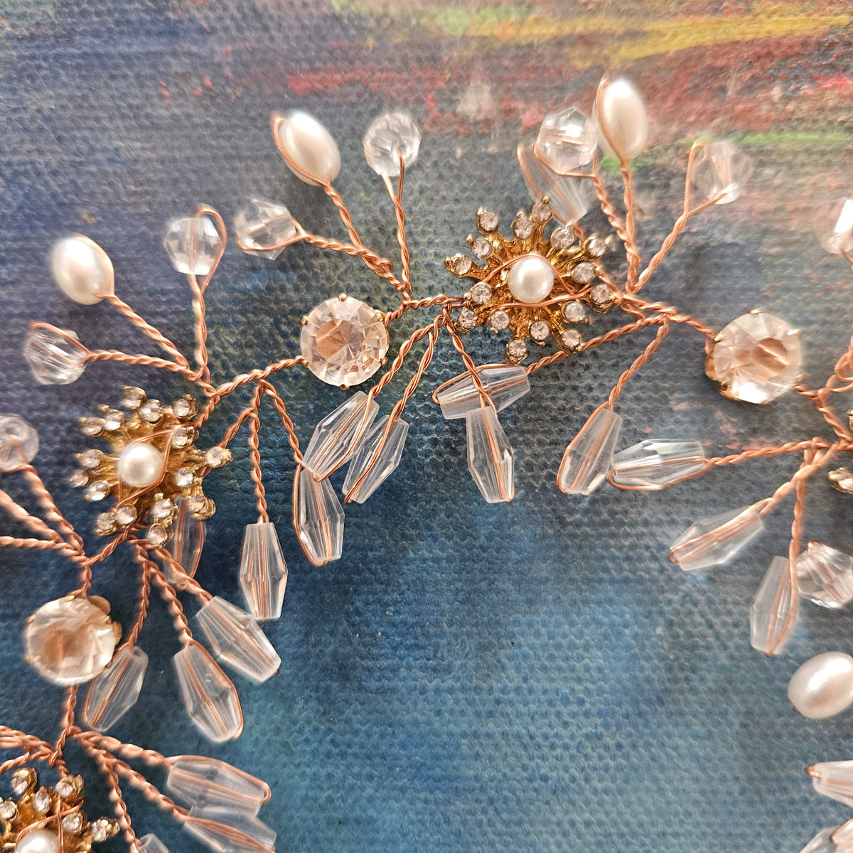 Den fineste hårpynt i kobber - Hårpynt med blomster og perler til bryllup, konfirmation og fest
