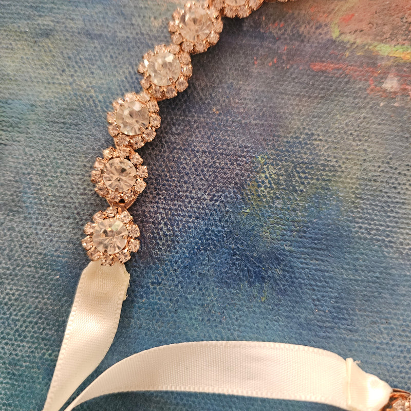 Det fineste hårbånd - Hårpynt med blomster og perler til bryllup, konfirmation og fest