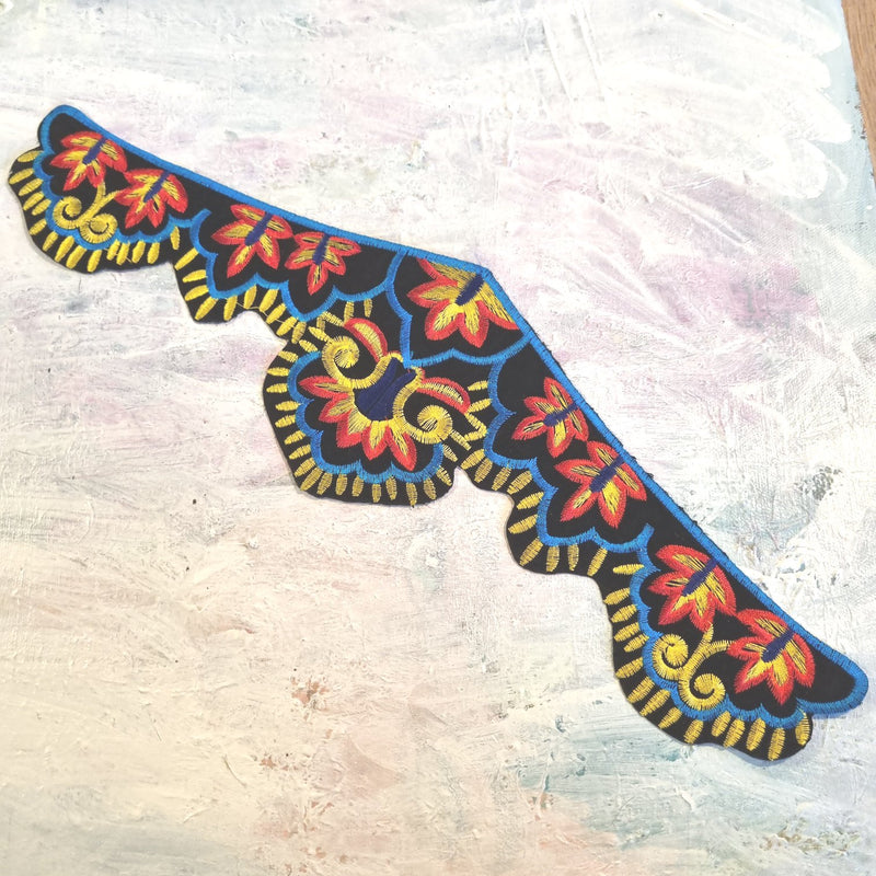 Fint strygemærke - Hårpynt med blomster og perler til bryllup, konfirmation og fest