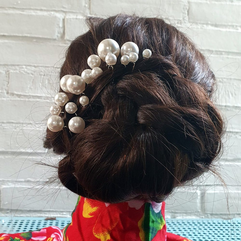 Hårnåle med perler i forskellig størrelse - Hårpynt med blomster og perler til bryllup, konfirmation og fest