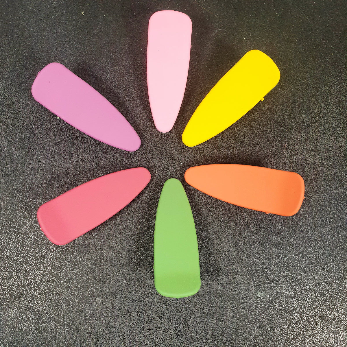 De pæneste spænder - Hårpynt med blomster og perler til bryllup, konfirmation og fest