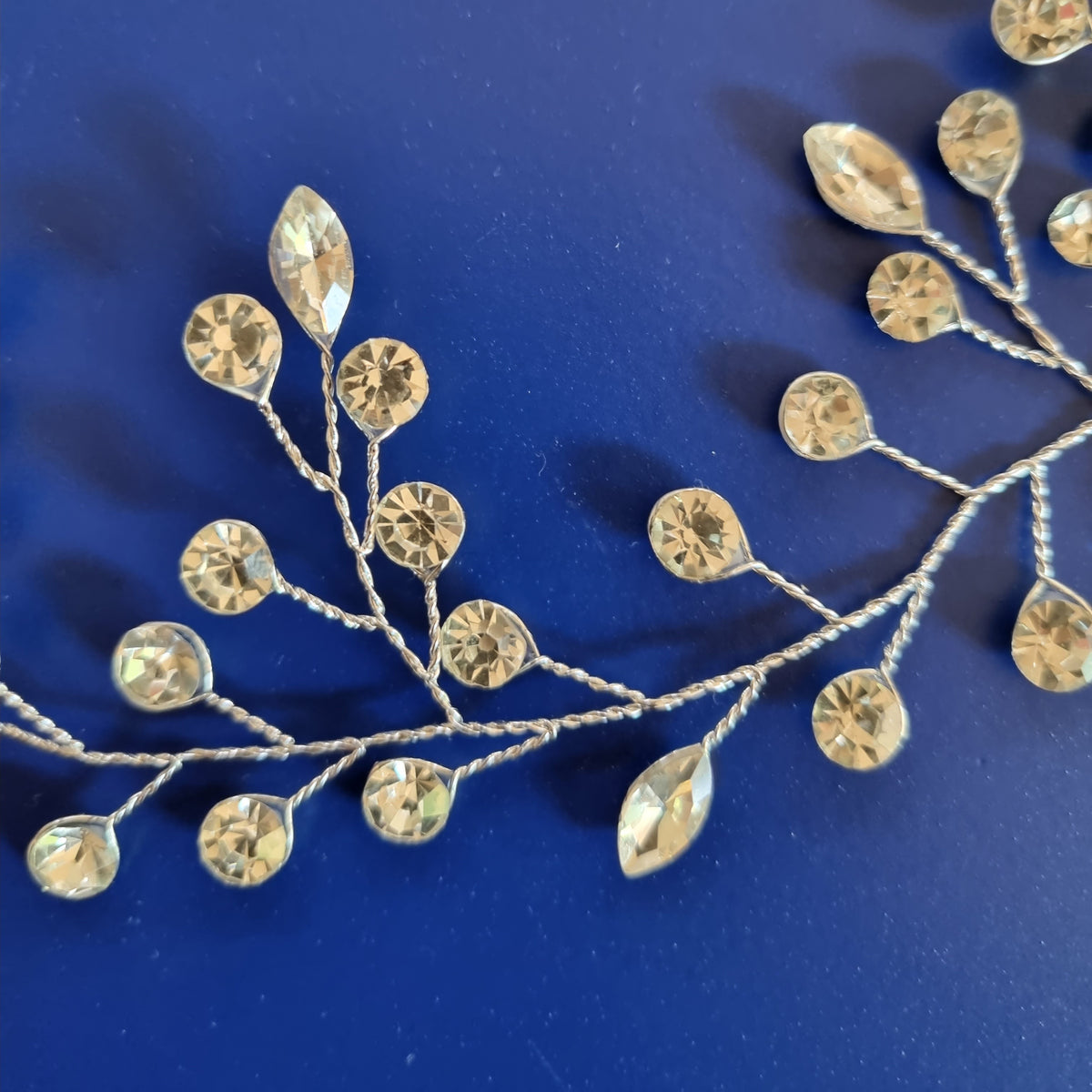 Det fineste krystalsmykke til håret - Hårpynt med blomster og perler til bryllup, konfirmation og fest