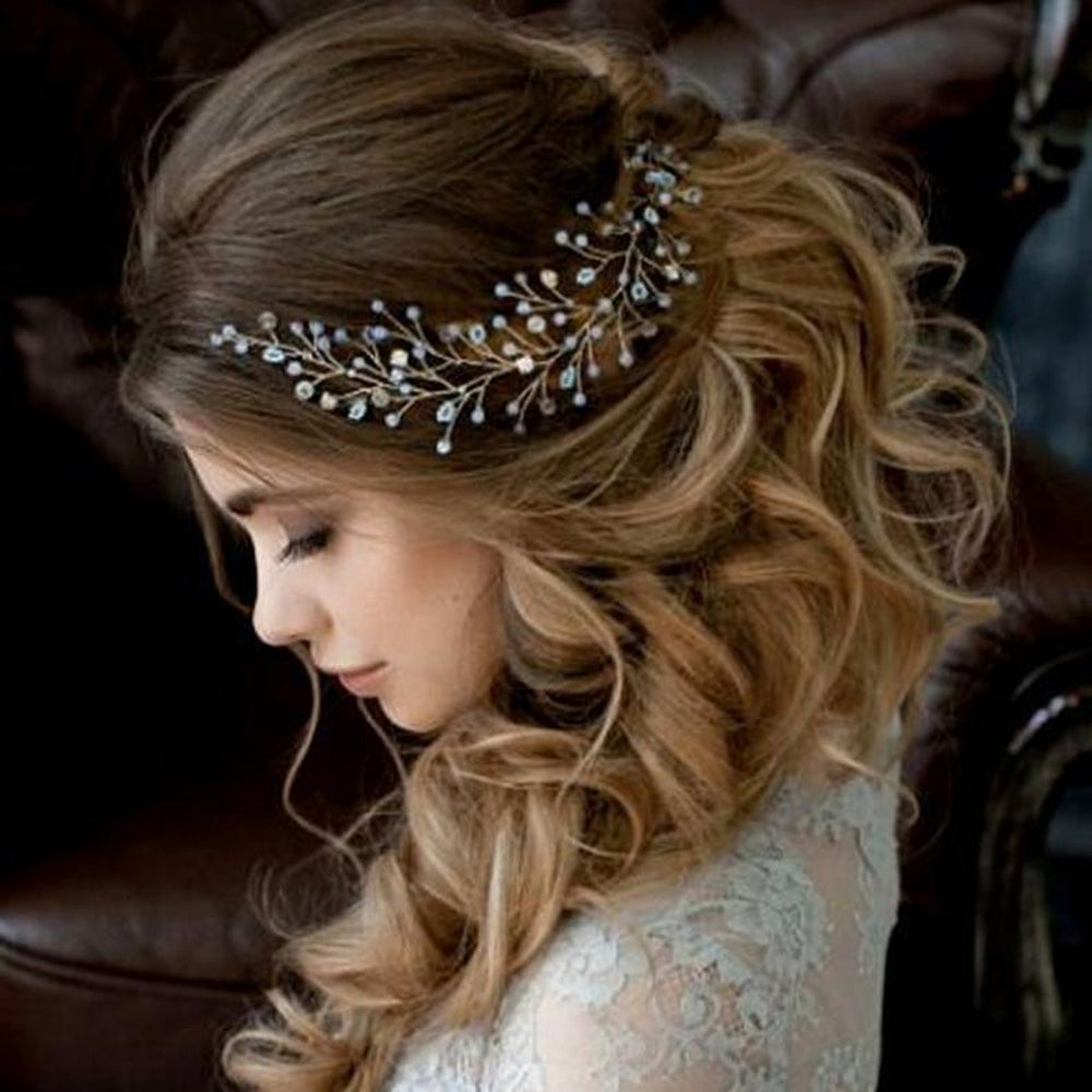 Smuk perleranke til håret med forskellige typer perler - Hårpynt med blomster og perler til bryllup, konfirmation og fest