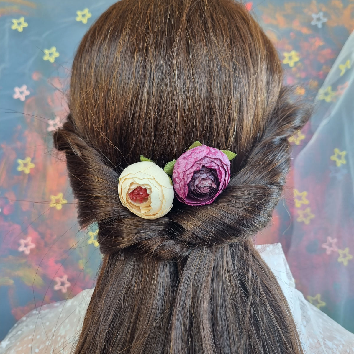 Små rosenknopper - Hårpynt med blomster og perler til bryllup, konfirmation og fest