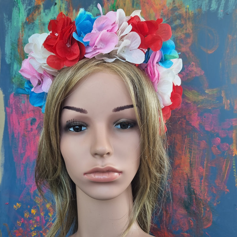 Stor smuk festivalkrone #106 - Hårpynt med blomster og perler til bryllup, konfirmation og fest