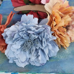 Blomsterkrone i fine farver - Hårpynt med blomster og perler til bryllup, konfirmation og fest