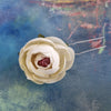 Små rosenknopper - Hårpynt med blomster og perler til bryllup, konfirmation og fest