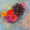 Farverig hårkam - Hårpynt med blomster og perler til bryllup, konfirmation og fest