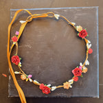 Krans i efterårsfarver - Hårpynt med blomster og perler til bryllup, konfirmation og fest