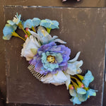 Hårkam i de fineste blå farver - Hårpynt med blomster og perler til bryllup, konfirmation og fest