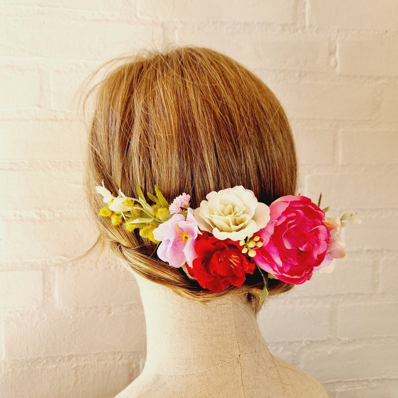 Smuk hårkam med pink blomster - Hårpynt med blomster og perler til bryllup, konfirmation og fest