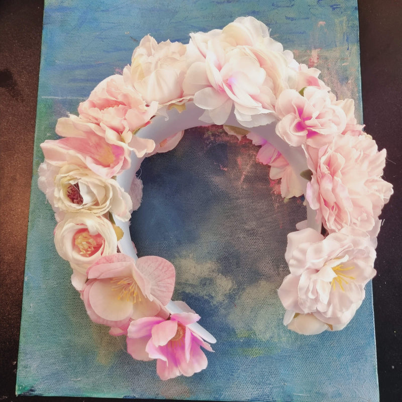 Stor lyserød blomsterkrone - Hårpynt med blomster og perler til bryllup, konfirmation og fest