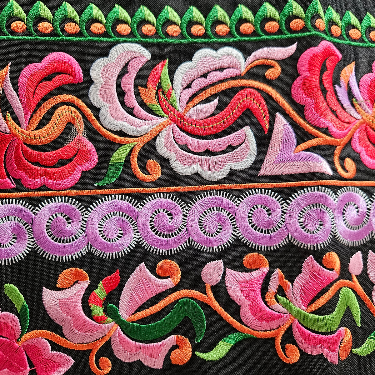 Stofstykke - Hårpynt med blomster og perler til bryllup, konfirmation og fest