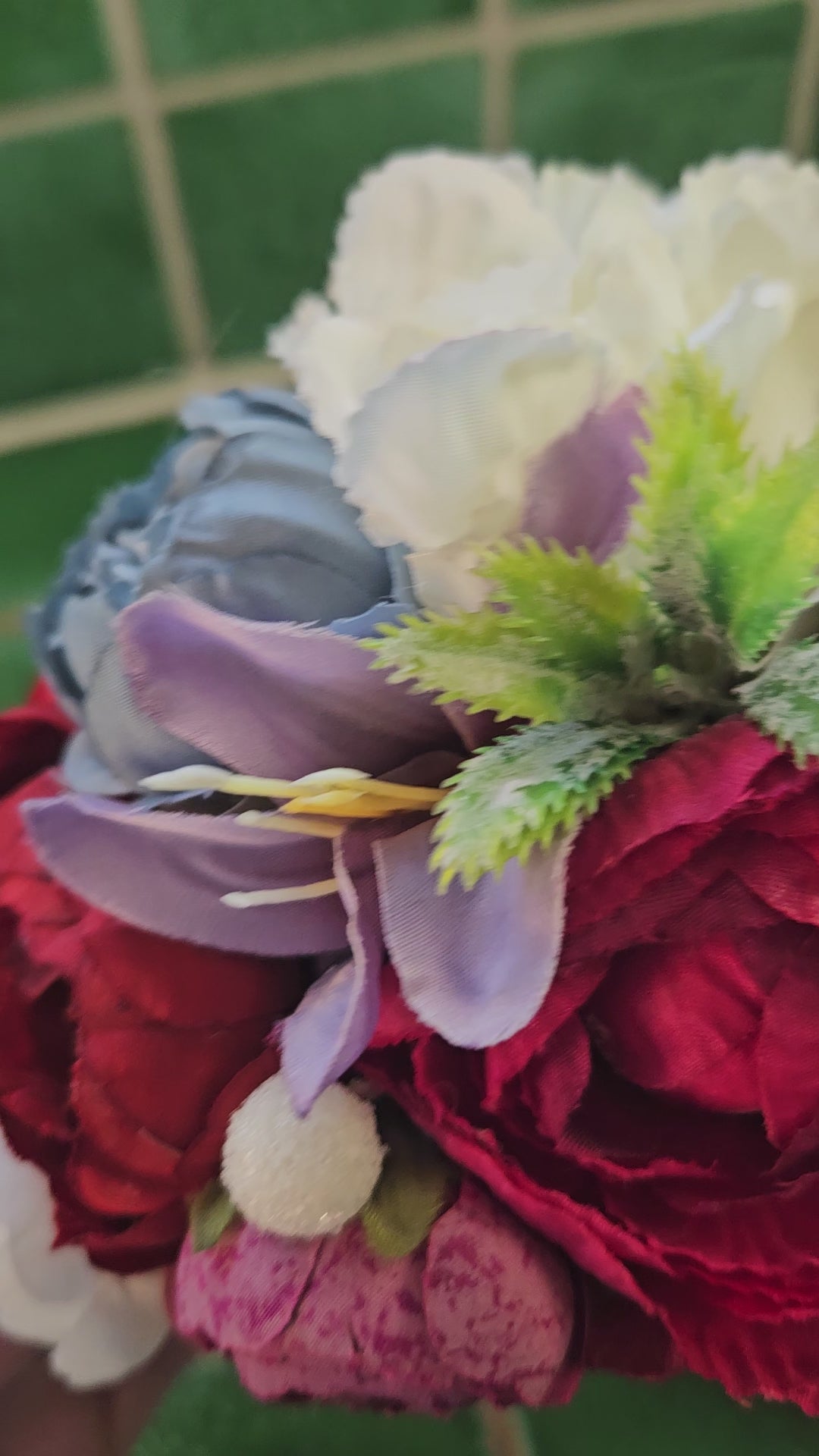 Blomsterkrone - Hårpynt med blomster og perler til bryllup, konfirmation og fest