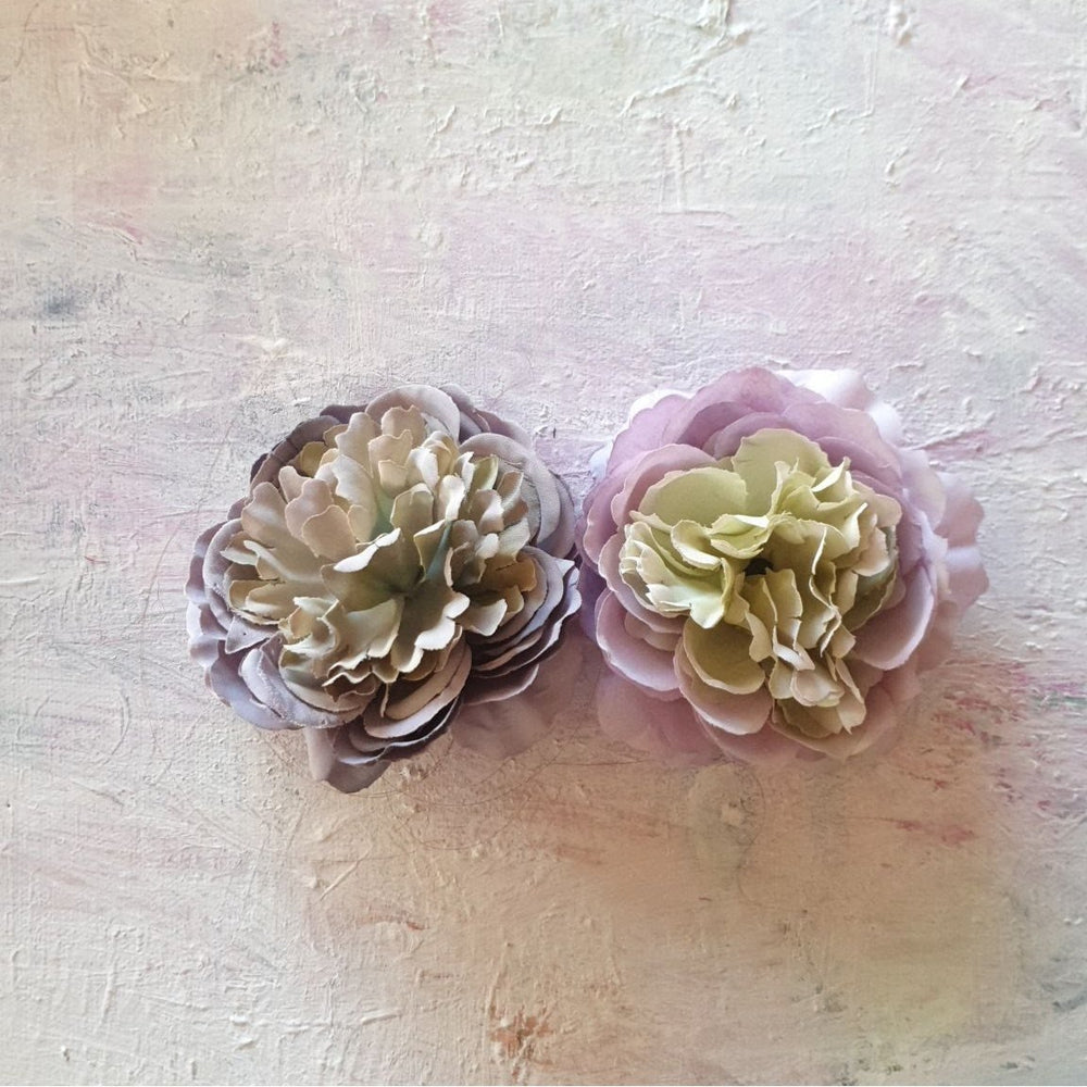 Pæon i lyselilla og lys mint - Hårpynt med blomster og perler til bryllup, konfirmation og fest