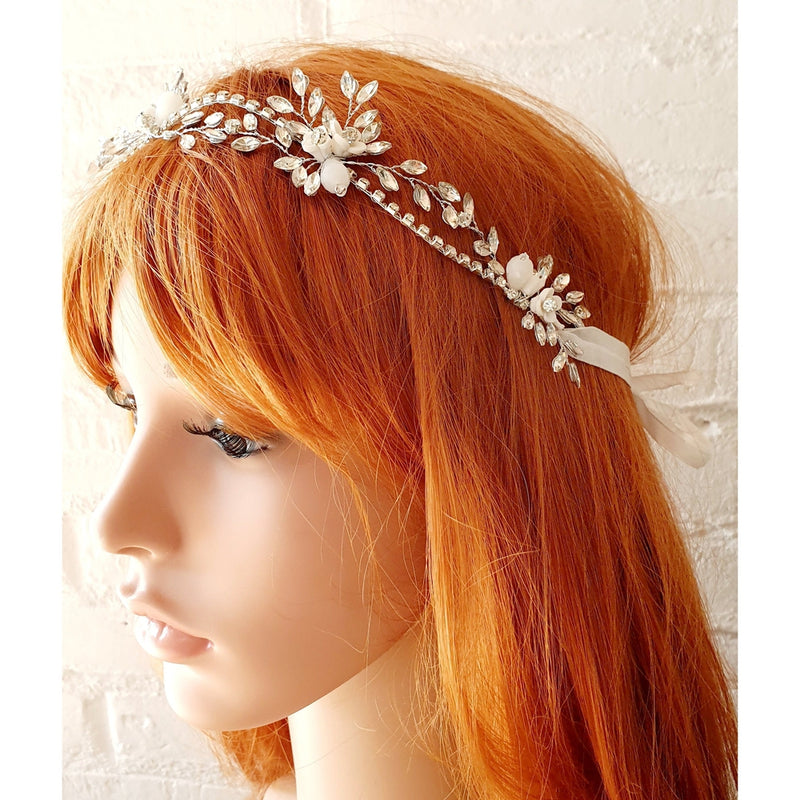 Super flot hårsmykke med krystaller - Hårpynt med blomster og perler til bryllup, konfirmation og fest