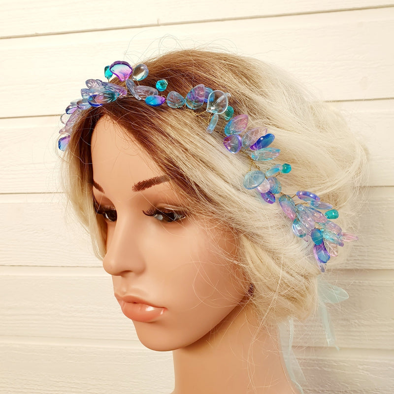 Unikt hårsmykke i blå nuancer - Hårpynt med blomster og perler til bryllup, konfirmation og fest