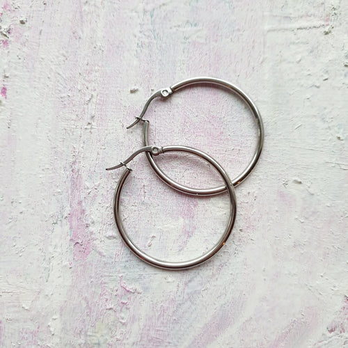 Fine hoops - Hårpynt med blomster og perler til bryllup, konfirmation og fest