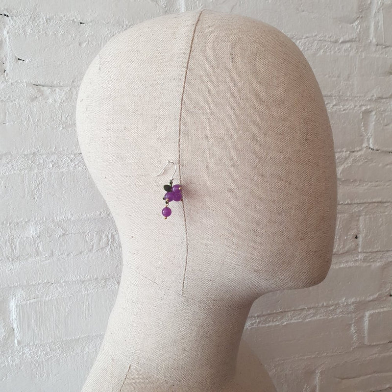 Fine øreringe med lilla perler - Hårpynt med blomster og perler til bryllup, konfirmation og fest