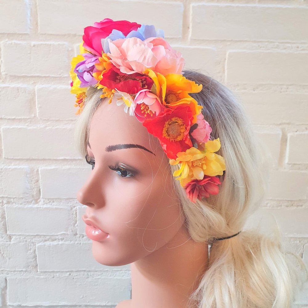 Blomsterkrone i pangfarver - Hårpynt med blomster og perler til bryllup, konfirmation og fest