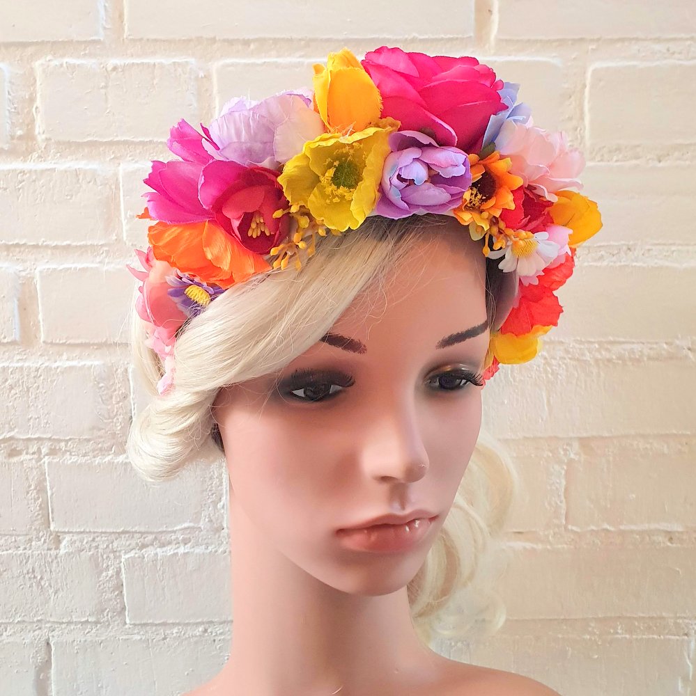 Blomsterkrone i pangfarver - Hårpynt med blomster og perler til bryllup, konfirmation og fest