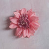 Rosa dahlia - Hårpynt med blomster og perler til bryllup, konfirmation og fest