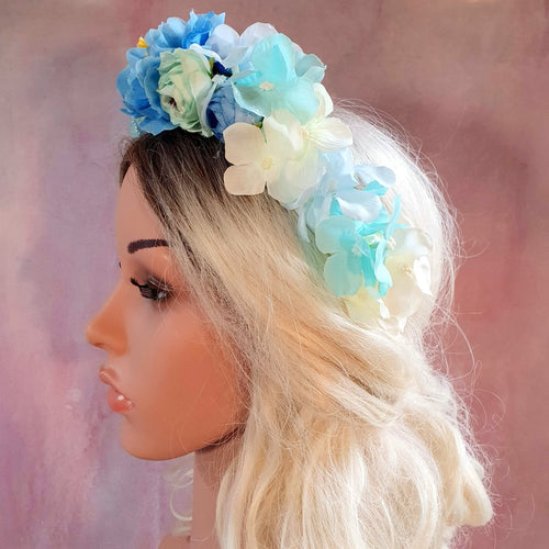 Lav din egen hårbøjle - Tyrkis, blå og hvid - Hårpynt med blomster og perler til bryllup, konfirmation og fest