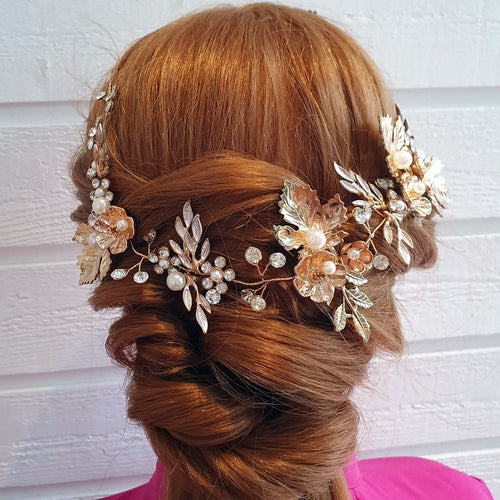 Smukt headpiece i guld med perler og krystaller - Hårpynt med blomster og perler til bryllup, konfirmation og fest