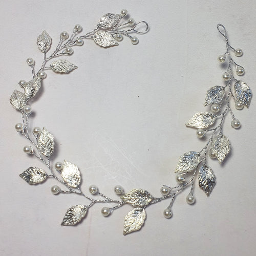 Lille hårkæde i sølv med blade og perler - Hårpynt med blomster og perler til bryllup, konfirmation og fest