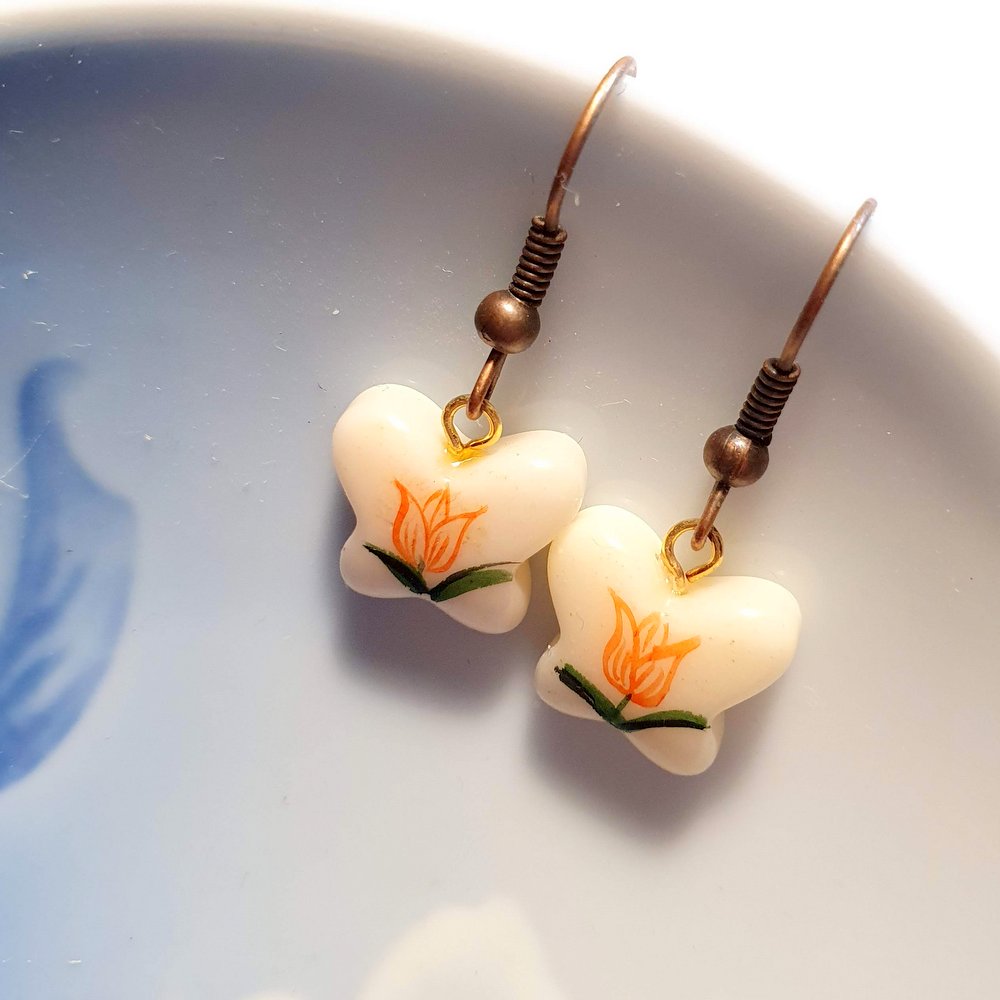 Søde vintage-øreringe - Hårpynt med blomster og perler til bryllup, konfirmation og fest