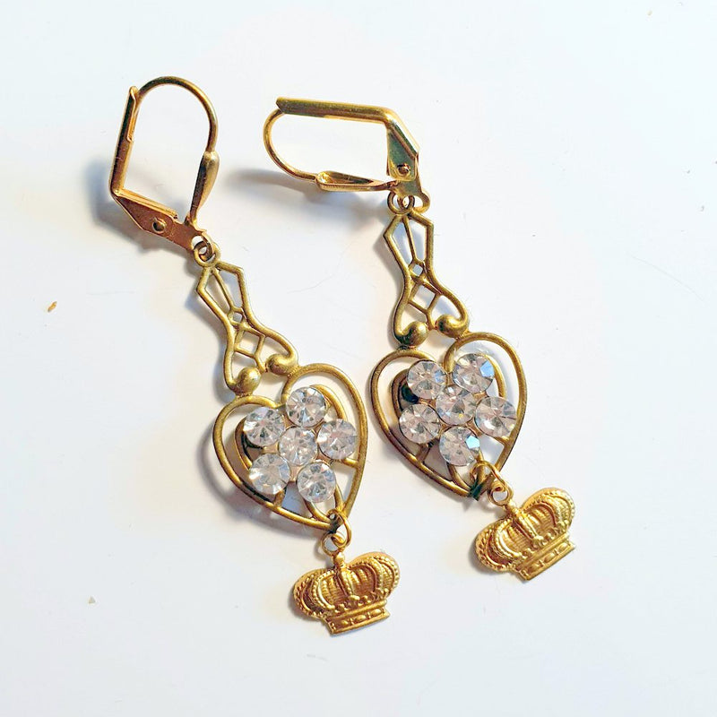 Fine øreringe med krystalblomst og lille krone - Hårpynt med blomster og perler til bryllup, konfirmation og fest