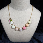 Romantisk halskæde - Hårpynt med blomster og perler til bryllup, konfirmation og fest