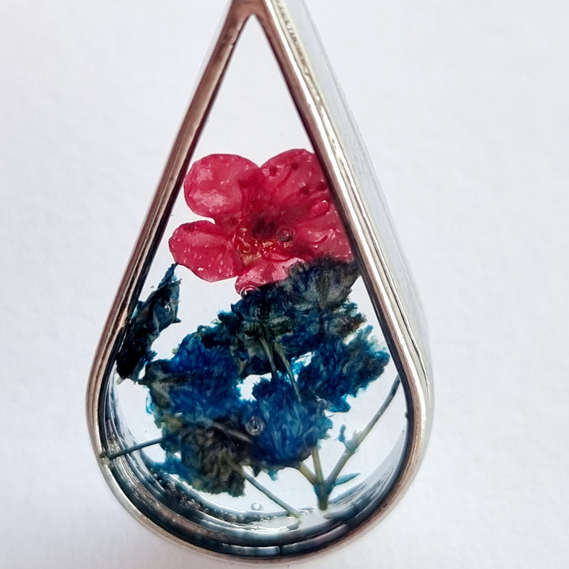 Søde øreringe i blå og rød - Hårpynt med blomster og perler til bryllup, konfirmation og fest
