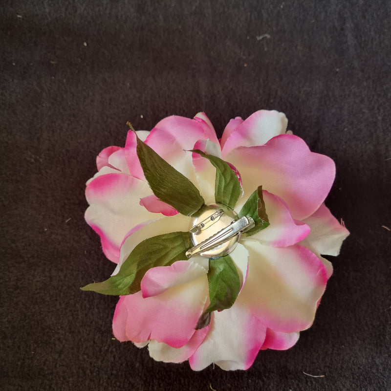 Stor mørkerød pæon - Hårpynt med blomster og perler til bryllup, konfirmation og fest