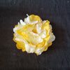 Stor gul og hvid pæon - Hårpynt med blomster og perler til bryllup, konfirmation og fest