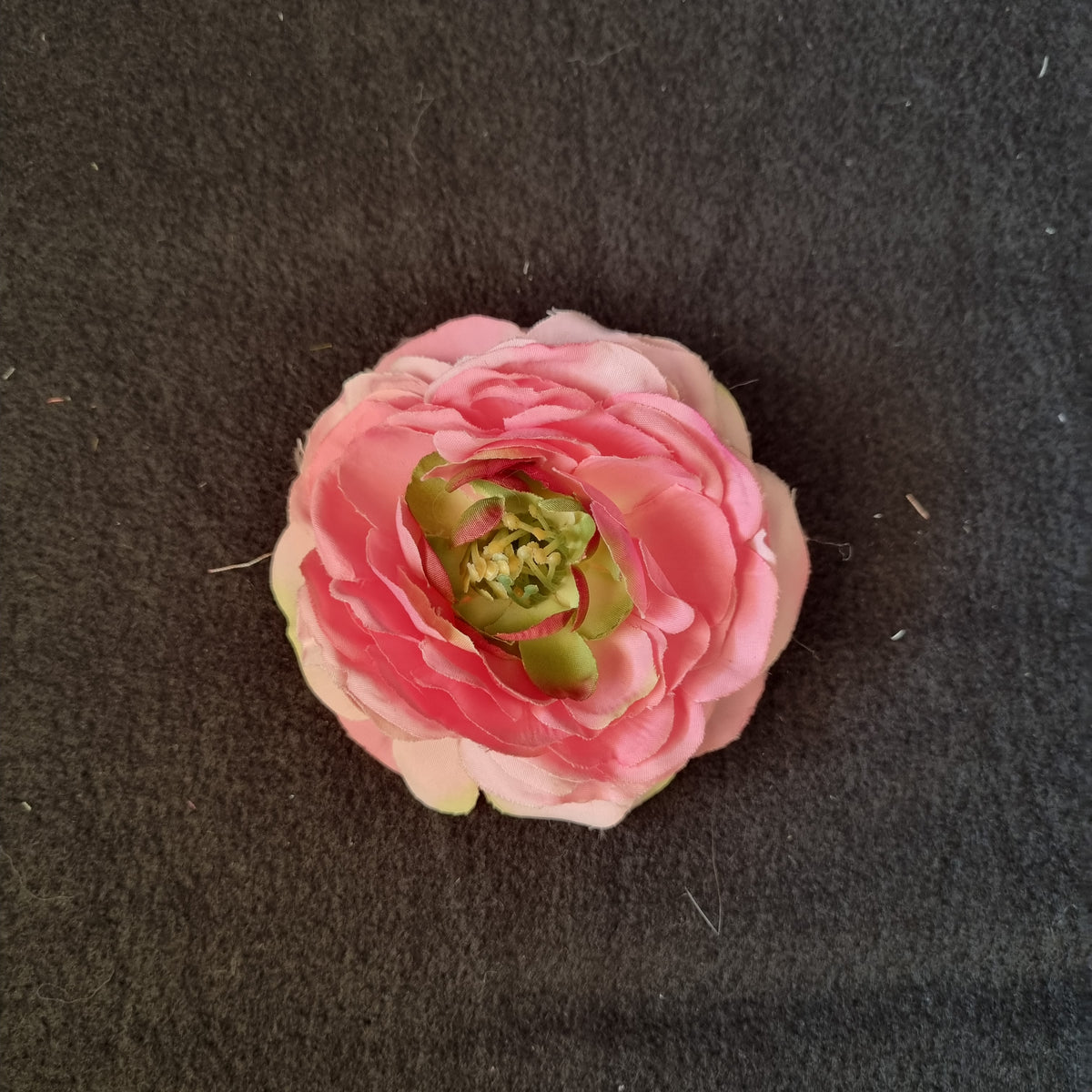 Den sødeste smørblomst i pink - Hårpynt med blomster og perler til bryllup, konfirmation og fest