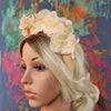 Cremefarvet hårbøjle med kirsebærblomster - Hårpynt med blomster og perler til bryllup, konfirmation og fest