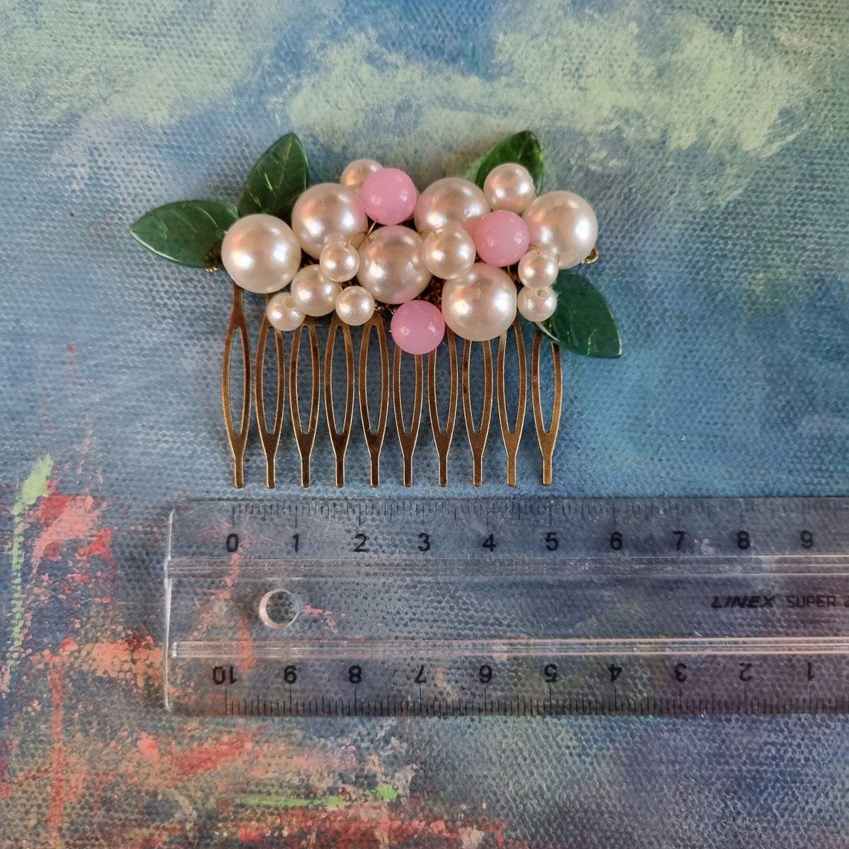 Den fineste håndlavede kam - Hårpynt med blomster og perler til bryllup, konfirmation og fest