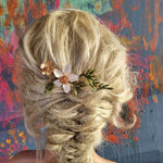 Det fineste hårsmykke - Hårpynt med blomster og perler til bryllup, konfirmation og fest