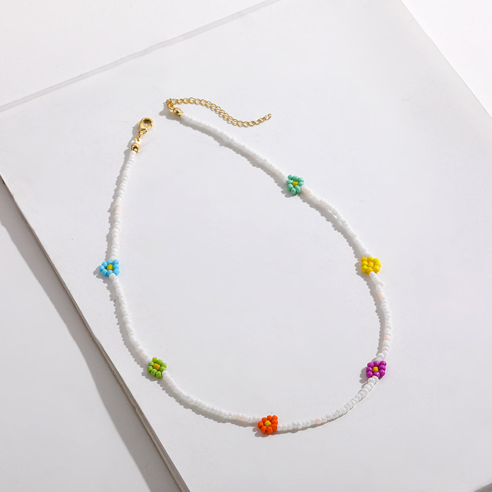 De skønneste halskæder med små perler - vælg mellem flere slags - Hårpynt med blomster og perler til bryllup, konfirmation og fest