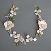 Det fineste blomster-smykke - Hårpynt med blomster og perler til bryllup, konfirmation og fest