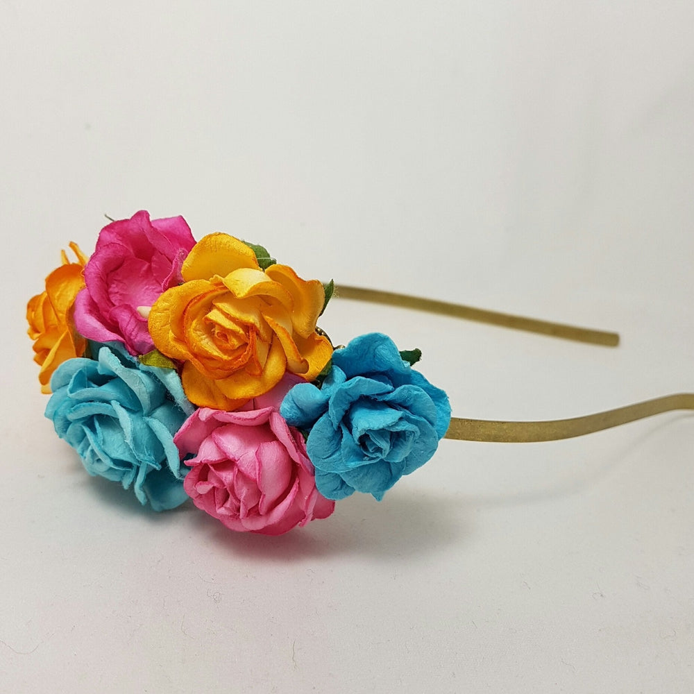Hårbøjle i pang farver - Hårpynt med blomster og perler til bryllup, konfirmation og fest