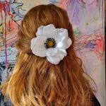 Hvid anemone - Hårpynt med blomster og perler til bryllup, konfirmation og fest